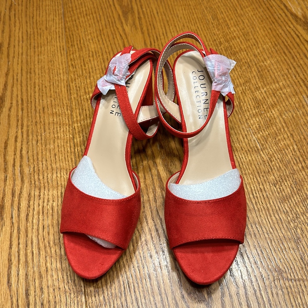 Journee Collection NAIRRI STRAPPY HEELS IN FAUX LEATHER - Picture 6 of 8